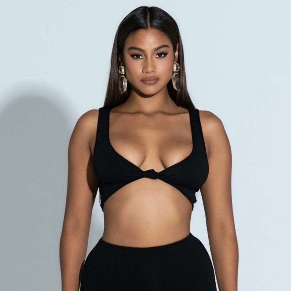 NWT NAKED WARDROBE | Knot Thinkin’ About U Crop in Black | SIZE MEDIUM